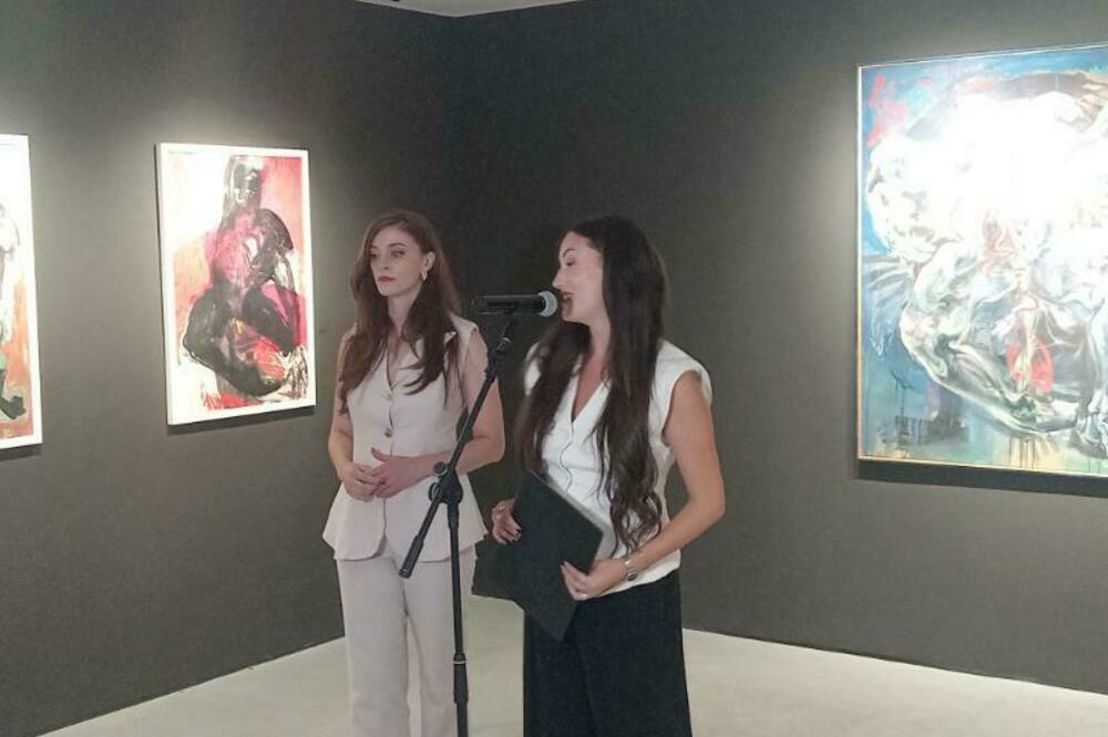 Vemić Abramović i Butorović na izložbi "Dodir sebe" u Galeriji "Art", Foto: Pavle Savović