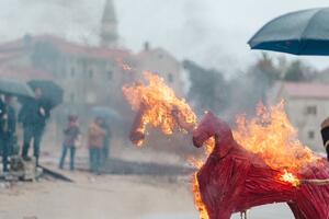 Budvanske poklade: Spaljeni političar i urbanista, kulturi data...
