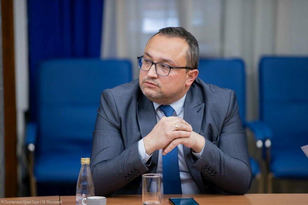 Ćeman, Foto: Demokrate