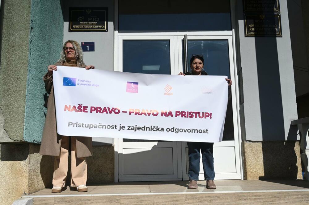 <p>Performans osoba sa invaliditetom ispred Fonda PIO: Institucije Bijelog Polja i nedovoljno pristupačne za osobe sa invaliditetom</p>