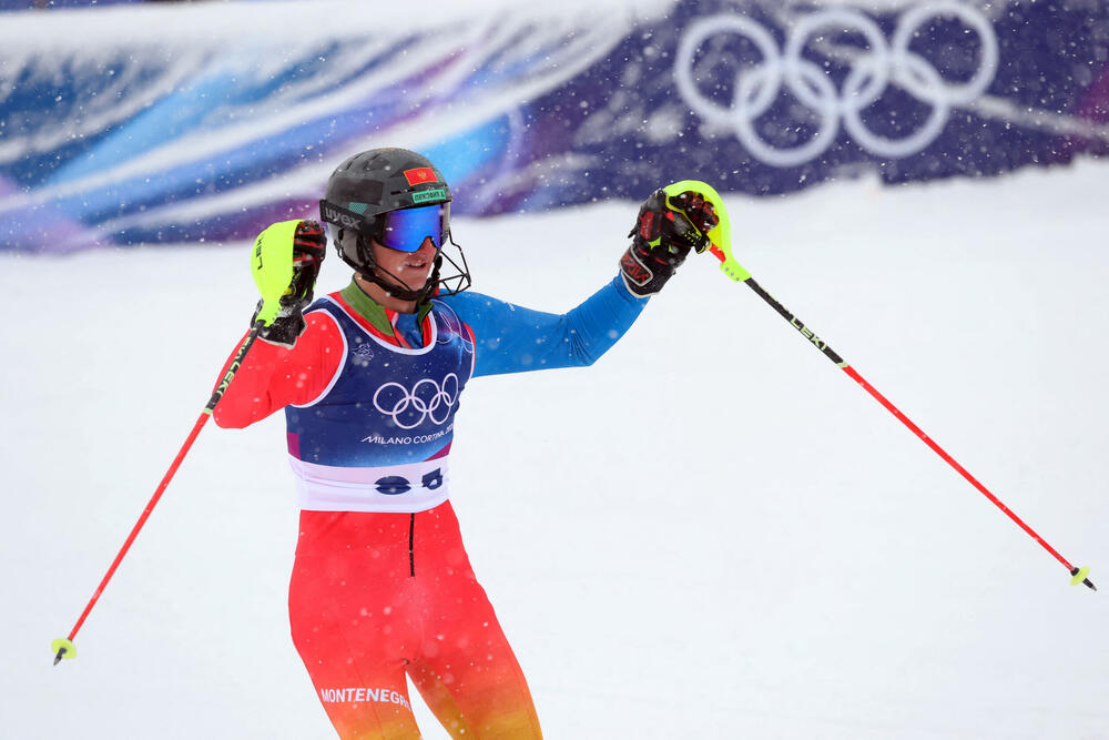 <p>Iako je Grbović napravio posvig u prvom nastupu u nordijskom skijanju, realnost je i dalje da Crne Gora nije zemlja zimskih sportova i da je potrebno ozbiljno da se mijenja sistem kako bi neki budući olimpijci imali zapaženije rezultate</p>