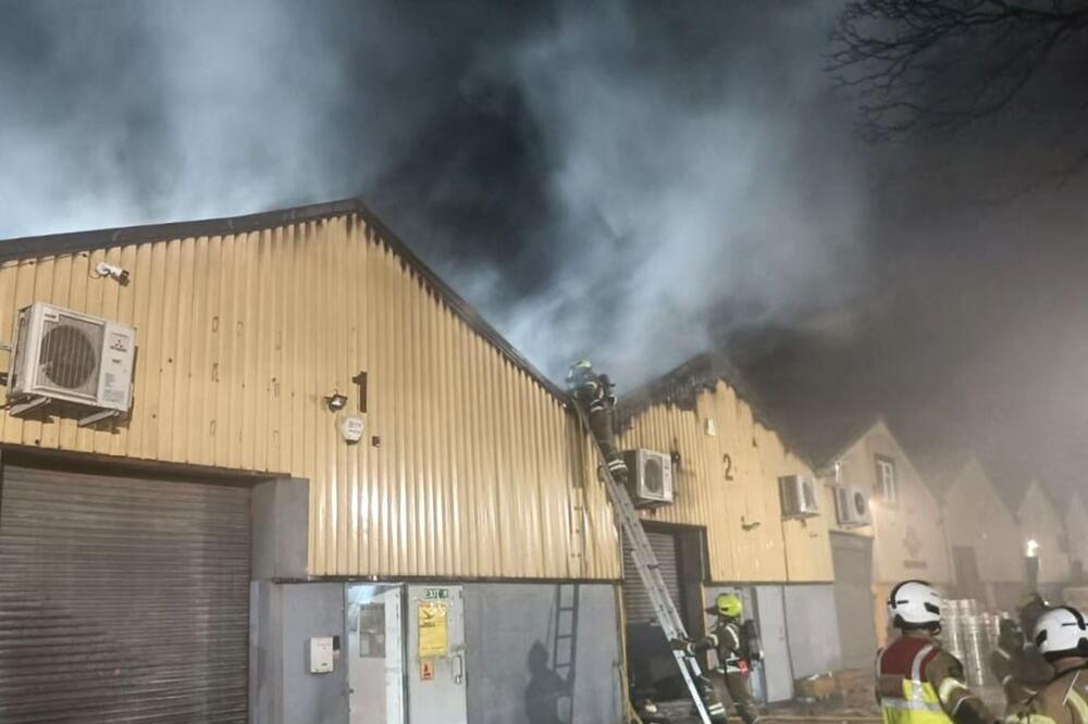 Osobe povezane sa Vagnerom proglašene su krivima za podmetanje požara u skladištu u Londonu, Foto: London fire brigade