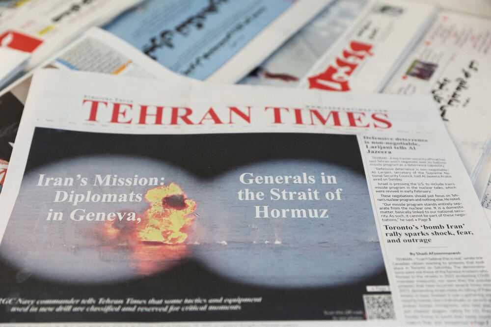 Novine u Teheranu, Foto: REUTERS