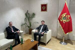 Šimun: Ravnomjerno razvijamo zdravstveni sistem u cijeloj Crnoj...