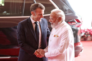 Makron pozvao Indiju da podrži ideju o obustavljanju napada na...