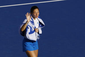 Hrvatica koristi poziciju "laki luzera", preko Ribakine do...