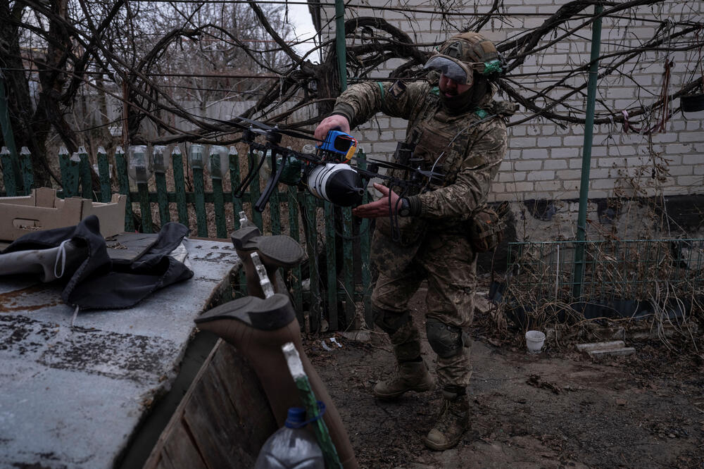Pripadnik ukrajinske vojske u Donjeckoj oblasti, Foto: Rojters