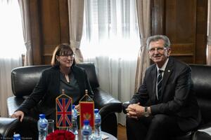 Meken: UK nastavlja da podržava Crnu Goru u procesu evropskih...