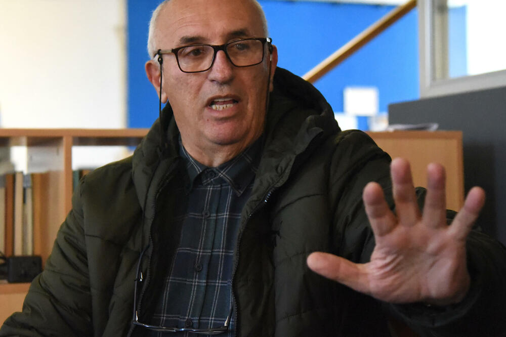 Pozajmio novac da bi održao restoran: Šekarić, Foto: Luka Zekovic