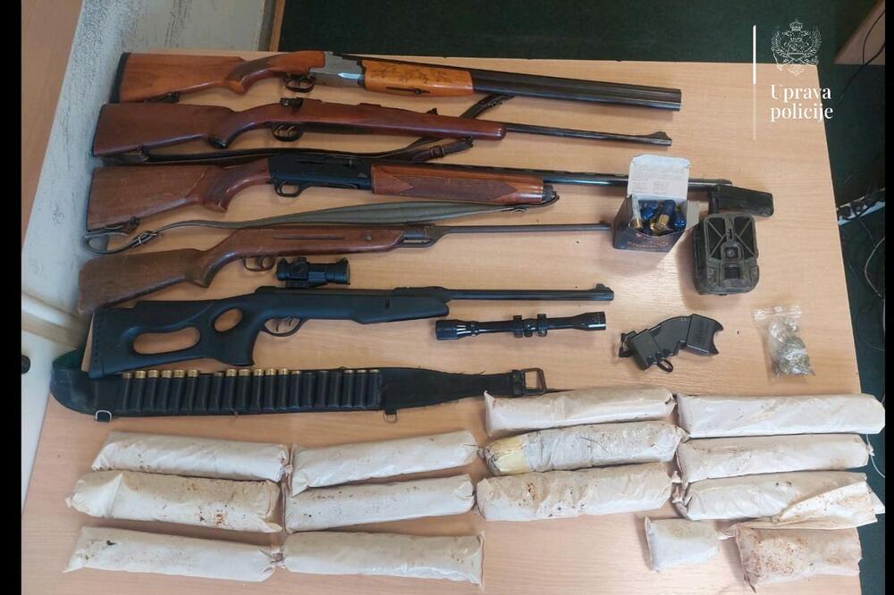 Oduzeti predmeti, Foto: Uprava policije