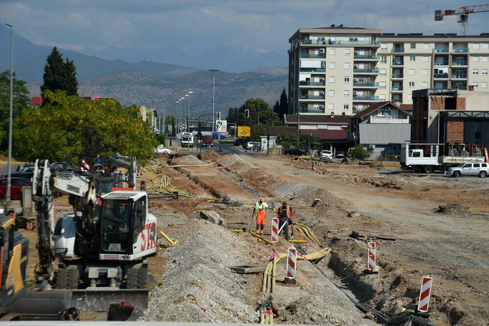 Najviše stranaca radilo u građevinarstvu, Foto: BORIS PEJOVIC