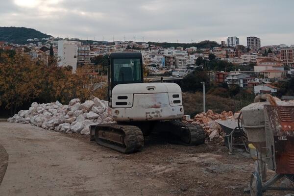Investitor im (ni)je ugrozio jedini put: Međusobne optužbe...