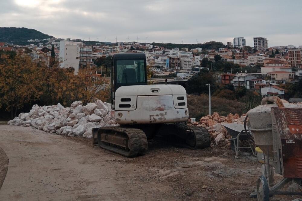 Blokiran put i ugrožena bezbjednost, Foto: Marija Pešić