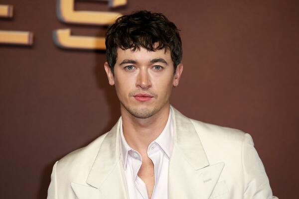 Volio bi da glumi Džejmsa Bonda