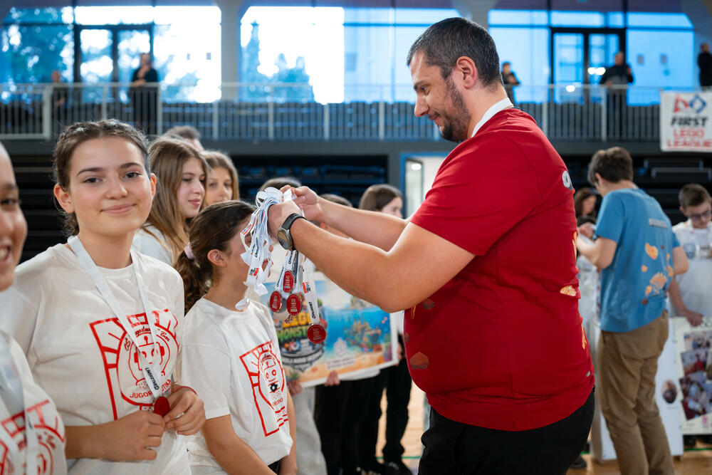 <p>Ovogodišnja tema &bdquo;UNEARTHED&ldquo; vodila je učesnike kroz istraživanje i otkrivanje tragova iz prošlosti, uz primjenu savremenih tehnologija u arheološkim i naučnim istraživanjima</p>
