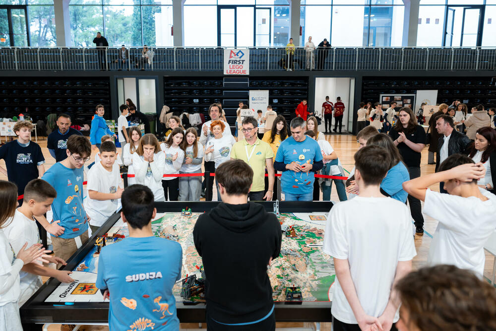 <p>Ovogodišnja tema &bdquo;UNEARTHED&ldquo; vodila je učesnike kroz istraživanje i otkrivanje tragova iz prošlosti, uz primjenu savremenih tehnologija u arheološkim i naučnim istraživanjima</p>