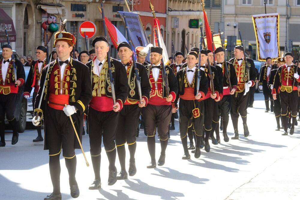 <p>Svečano obilježavan jubilej - trideset godina djelovanja Bratovštine iz Pule i tri decenije proslave Tripundanskih svečanosti u tom istarskom gradu</p>
