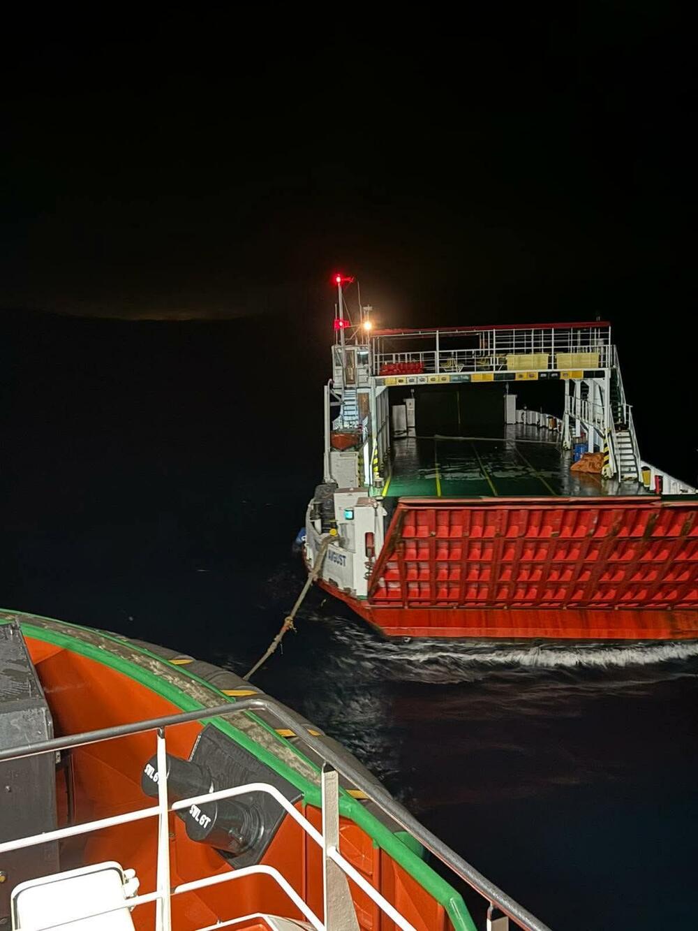 Fotografija koju je napravio kapetan Josip Marić sa remorkera 'Hrabri'