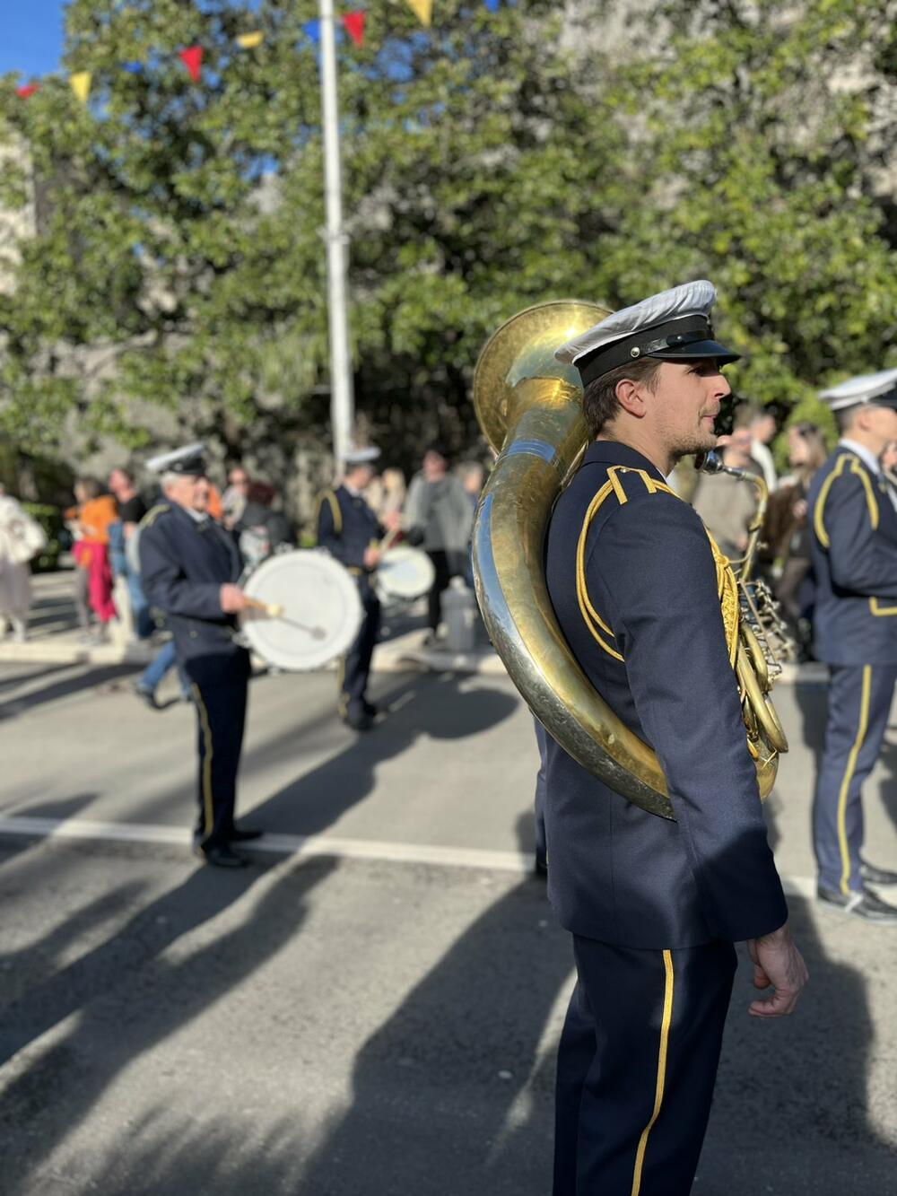 <p>Kako se čulo, Miron Tribulus zvani Pirun, kriv je za sva nedjela i teška krivična djela što su u prošloj godini učinjena, a na teret mu se stavlja deset tačaka optužnice</p>