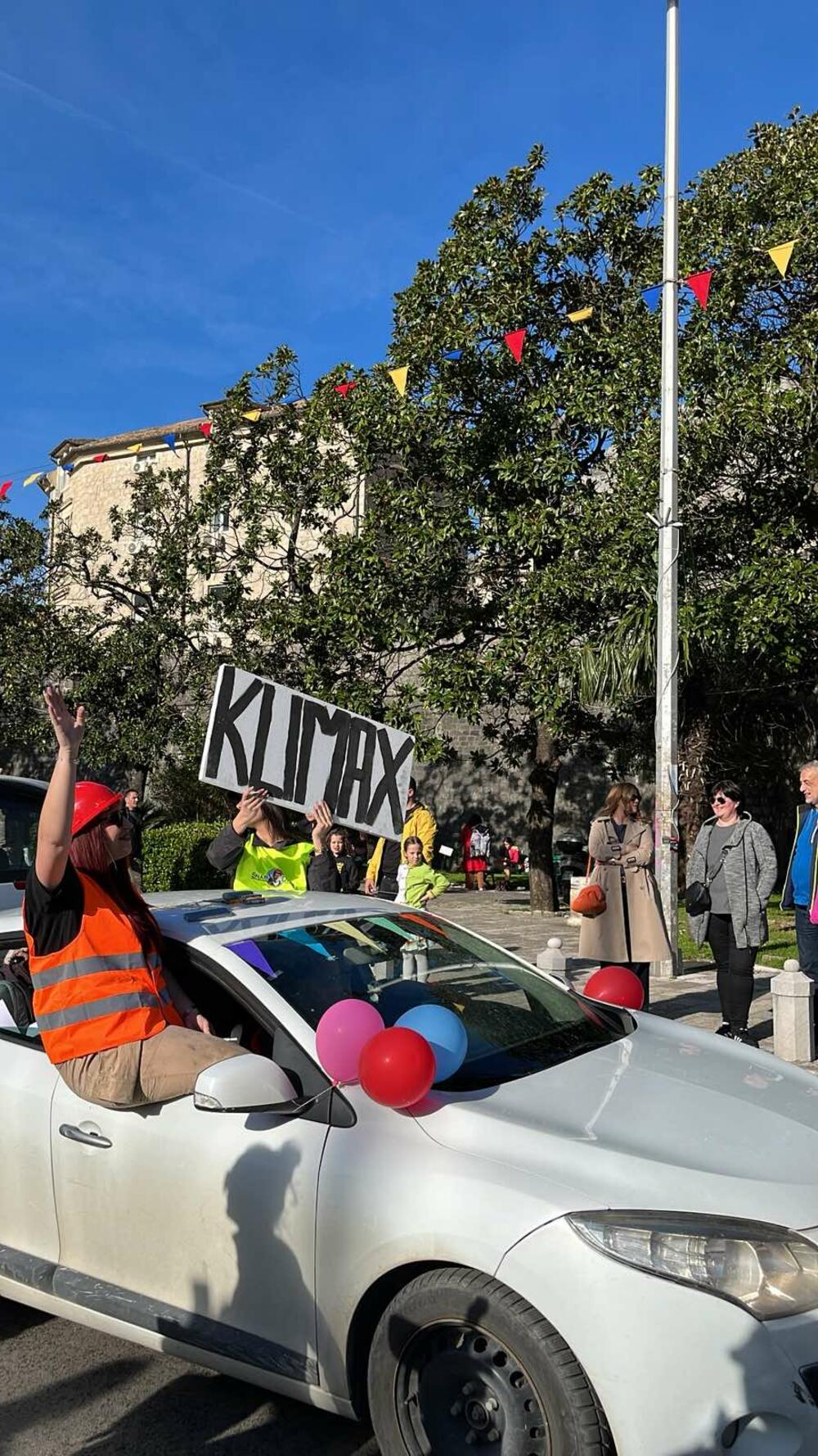 <p>Kako se čulo, Miron Tribulus zvani Pirun, kriv je za sva nedjela i teška krivična djela što su u prošloj godini učinjena, a na teret mu se stavlja deset tačaka optužnice</p>