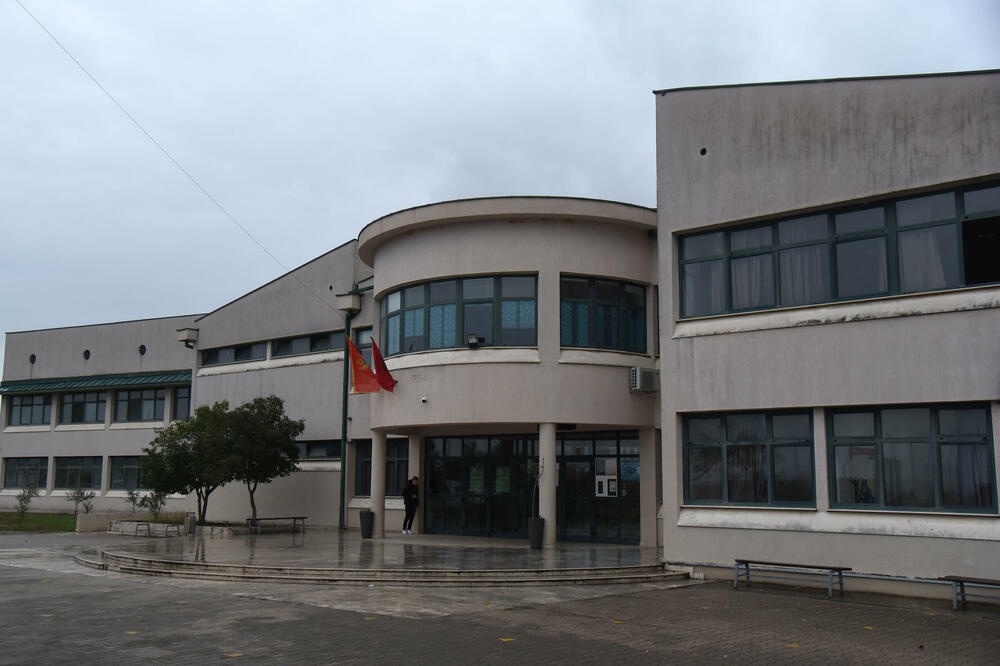 Škola da donese interni akt kojim će se urediti način ostvarivanja prava zaposlenih: OŠ &ldquo;Mahmut Lekić&rdquo;, Foto: Luka Zekovic