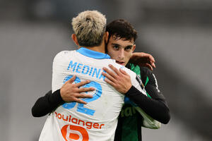 Lans čuva Bulatovića, spremljen novi ugovor