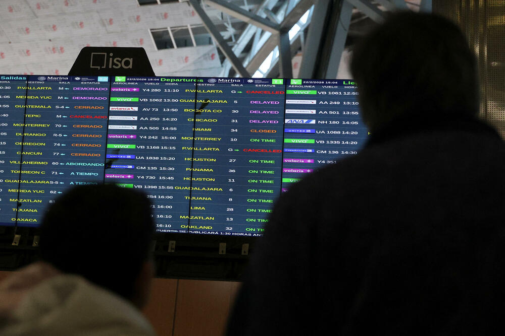 <p>U mnogim mjestima ulice su bile puste, pošto su lokalne vlasti pozvale stanovnike da ostanu u svojim domovima i potraže zaklon</p>