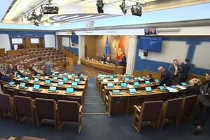 Poslanici završili raspravu o isplatama bivšim radnicima...