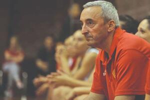 Preminuo Rade Petrović, legenda nikšićke košarke