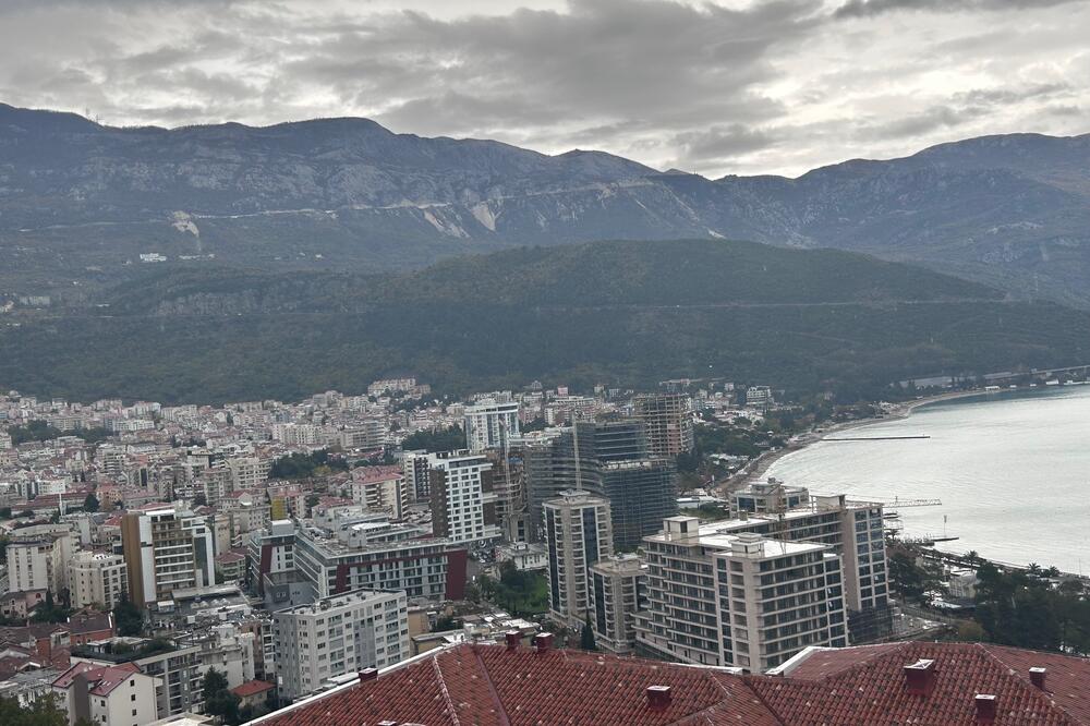 Pritisnuta gradnjom: Budva, Foto: Vuk Lajović