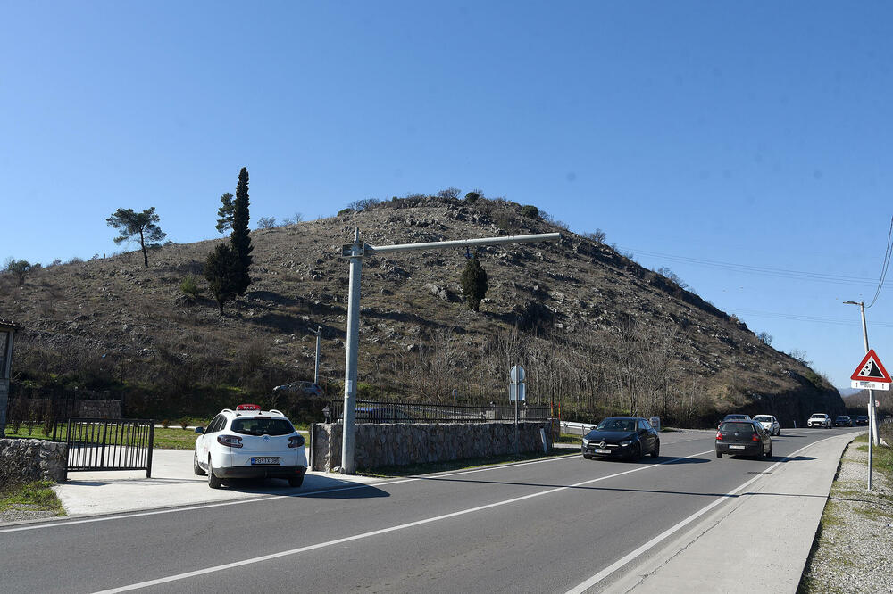 Prilaz budućem naselju planiran bulevarom sa puta za Spuž, Foto: Luka Zekovic