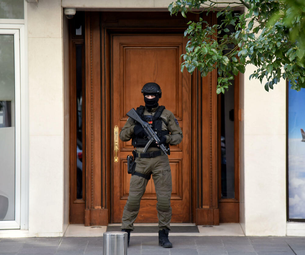 <p>Prema saznanjima Vijesti, inspektori će pretresti imovinu Aca Đukanovića</p>