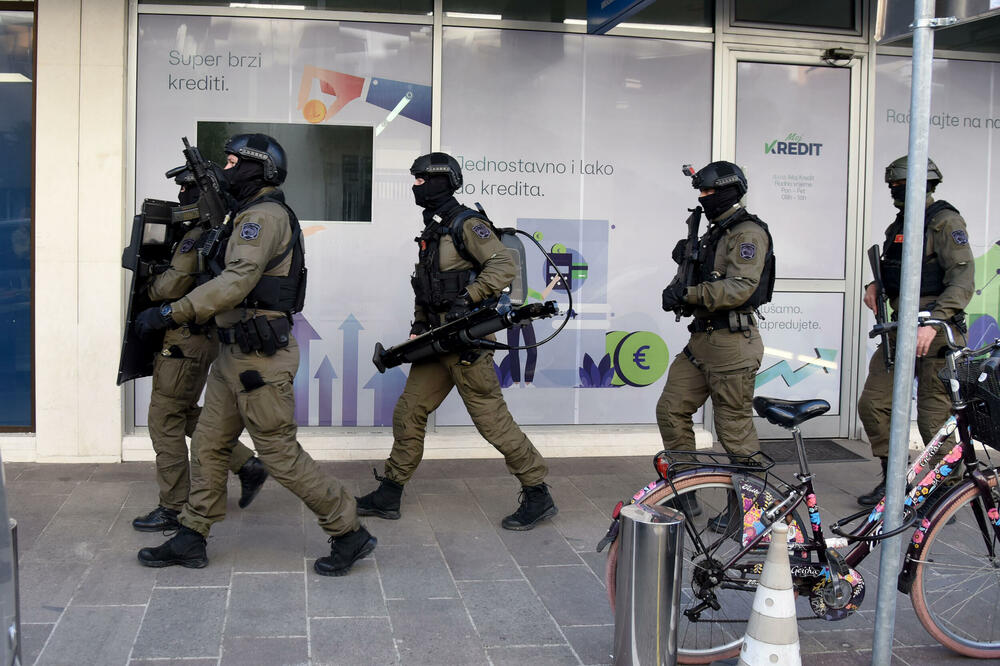 Pripadnici policije, Foto: Luka Zeković