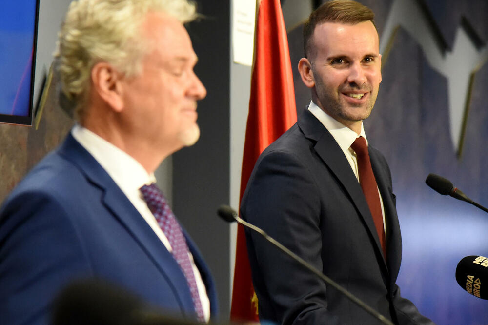 Van oblasti vladavine prava, mnogo posla u još nekoliko poglavlja: Satler i premijer Milojko Spajić, Foto: Luka Zekovic