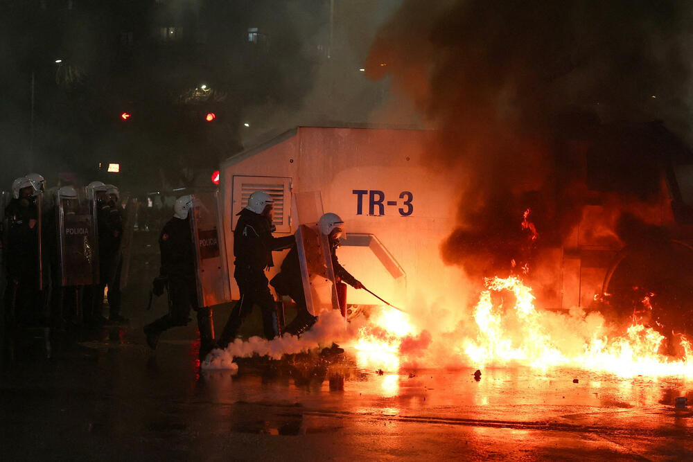 Sa protesta protiv vlasti u Tirani