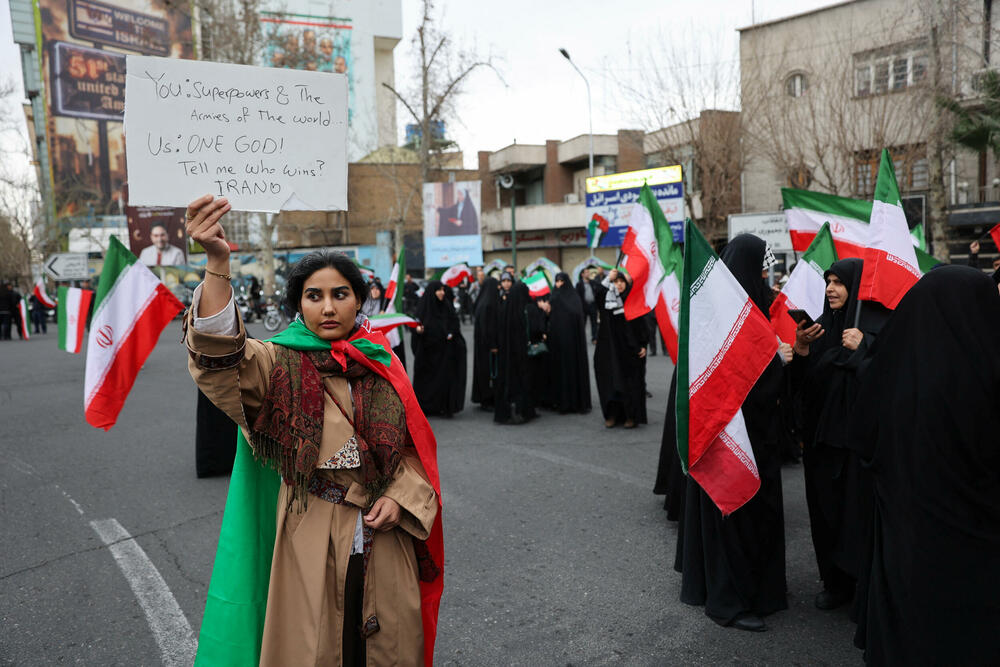 <p>Izrael saopštio da je pokrenuo "preventivni napad"</p>  <p>Iranski ministar vanjskih poslova Abas Aragči je rekao da je Iran "možda izgubio jednog ili dva komandanta". Takođe je naveo da je iranski vrhovni vođa, ajatolah Ali Hamnei, "živ", koliko je njemu poznato</p>