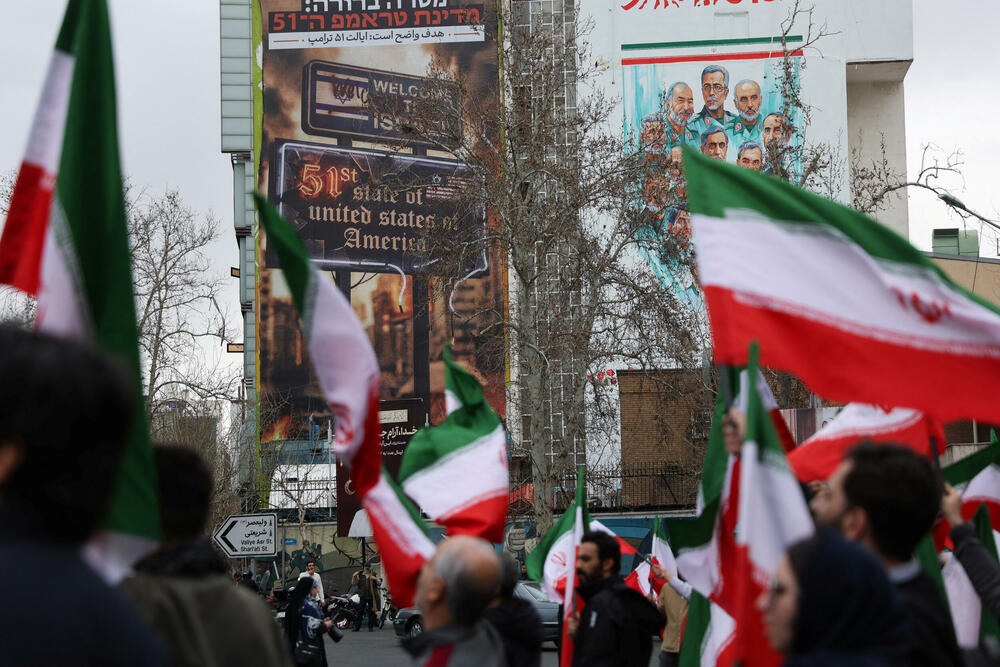 <p>Izrael saopštio da je pokrenuo "preventivni napad"</p>  <p>Iranski ministar vanjskih poslova Abas Aragči je rekao da je Iran "možda izgubio jednog ili dva komandanta". Takođe je naveo da je iranski vrhovni vođa, ajatolah Ali Hamnei, "živ", koliko je njemu poznato</p>