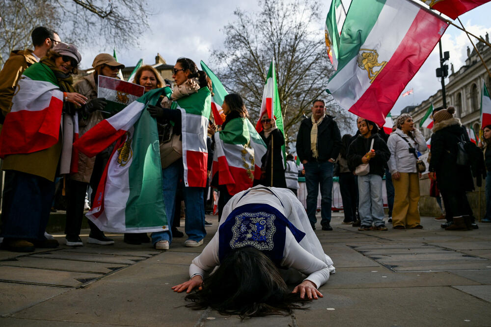 <p>Izrael saopštio da je pokrenuo "preventivni napad"</p>  <p>Iranski ministar vanjskih poslova Abas Aragči je rekao da je Iran "možda izgubio jednog ili dva komandanta". Takođe je naveo da je iranski vrhovni vođa, ajatolah Ali Hamnei, "živ", koliko je njemu poznato</p>