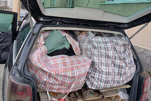 Oduzeti odjeća i piće namijenjeni sivom tržištu