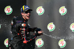 Beceki slavio za istoriju Aprilije, šampiona "izdao" pneumatik