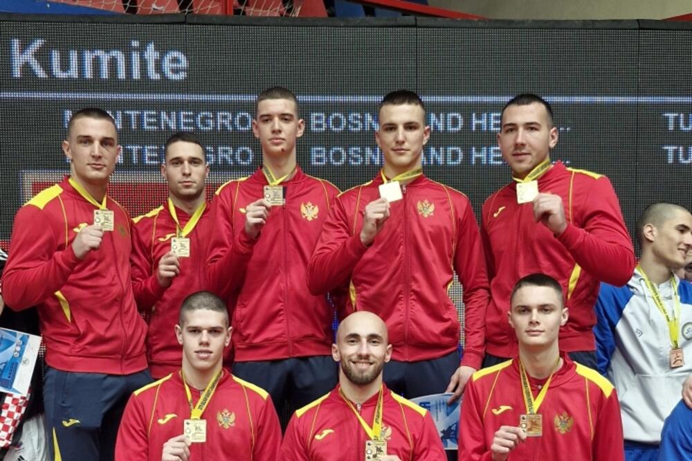 Ekipa u borbama, Foto: Karate savez Crne Gore