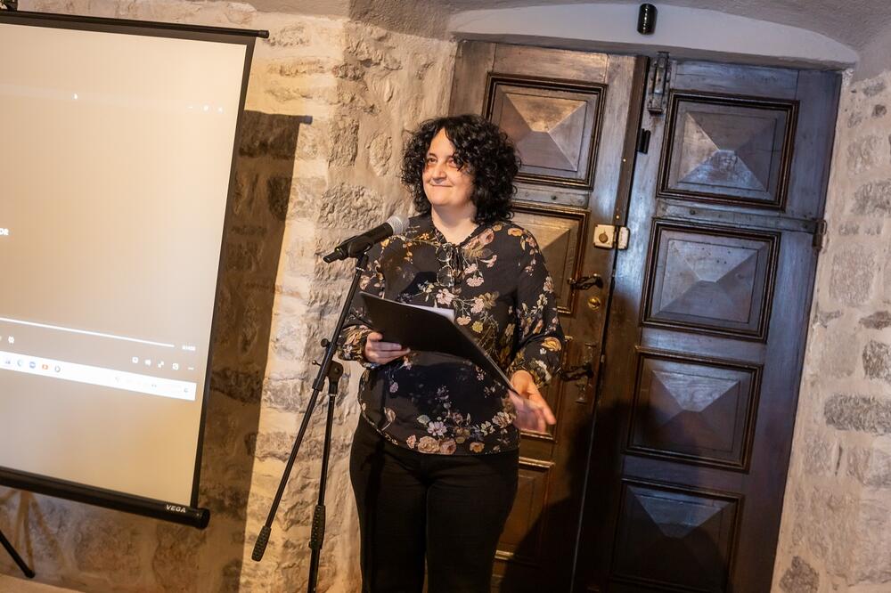 <p>Dan osnivanja i istovremeno 89 godina postojanja Muzeja grada Perasta, obilježen je juče u palati Bujović</p>