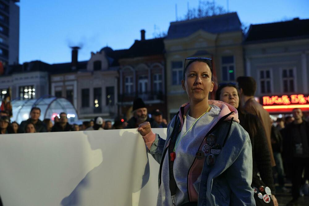 <p>Vučić je na Instagramu, reagujući na lutku, kazao da je "biti raspet na krst od najgorih u Srbiji - ponos i podstrek za još snažniju borbu"</p>