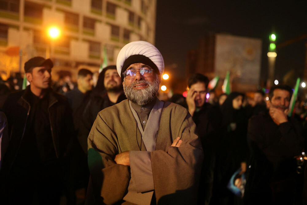 <p>Iranski državni mediji su u subotu potvrdili smrt 86-godišnjeg lidera te zemlje, ajatolaha Alija Hameneija</p>