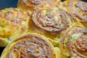 Puter rolnice sa sirom i bijelim lukom &ndash; recept koji će svi...