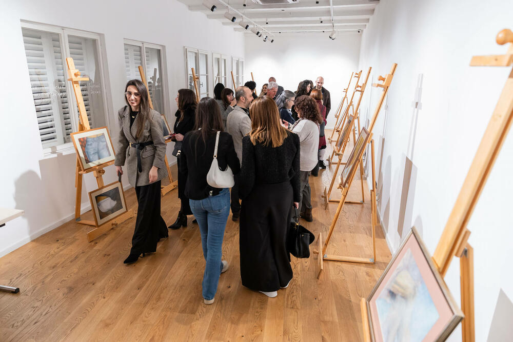 <p>Promocije knjige i izložba pod nazivom &ldquo;Kult/ura tijela&rdquo; prof. dr. Lidije Vujačić ponudili nove i zanimljive poglede na našu ličnu realnost</p>