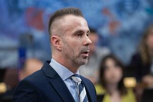 Bogdanović: Javnost da zna ko su ljudi u fasciklama Aca Đukanovića...