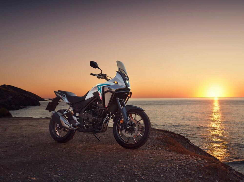 <p>AC VIVA, generalni uvoznik Honda motocikala za Crnu Goru, sa ponosom objavljuje izuzetnu novost za sve ljubitelje dvotočkaša - Honda je produžila fabričku garanciju na motocikle sa dosadašnje 2 godine na čak 6 godina.</p>