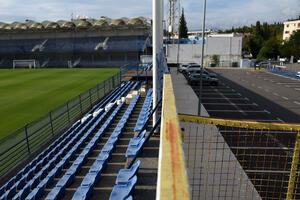 Istočnu tribinu blokirali imovinski sporovi