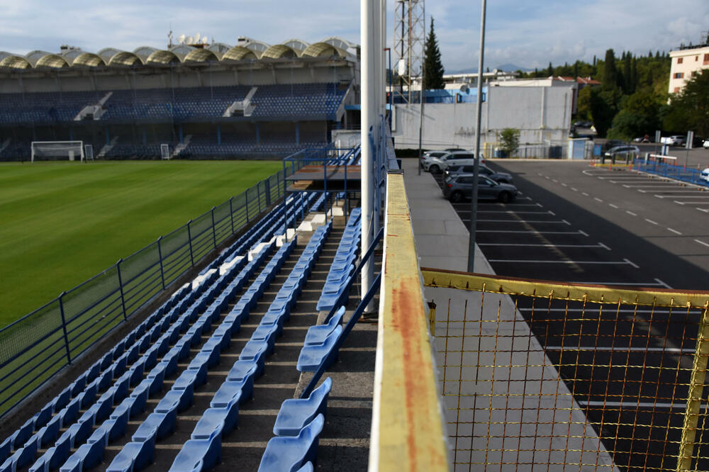 Građanima obećavaju istočnu tribinu skoro dvije decenije, Foto: Luka Zeković